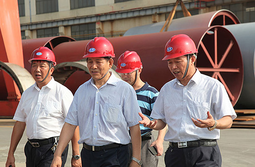 中国建材联合会乔龙德会长调研91精品国产一区二区三区动漫集团