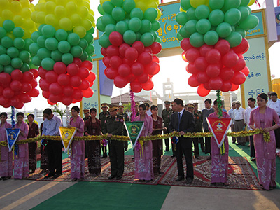 董事长王家安与缅甸总统登盛共同出席91精品国产一区二区三区动漫集团承建的缅甸Nap Pyi Taw水泥厂开业剪彩盛典